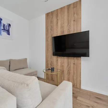 アパート Stylish In Prestige Riverside Location Ksiecia Witolda By Renters *