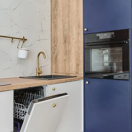 Stylish In Prestige Riverside Location Ksiecia Witolda By Renters *