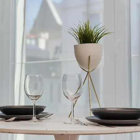 Stylish In Prestige Riverside Location Ksiecia Witolda By Renters *