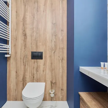 Stylish In Prestige Riverside Location Ksiecia Witolda By Renters